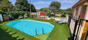 Villa familliale au calme sans vis à vis, Bbq, piscine privée, proche de la mer